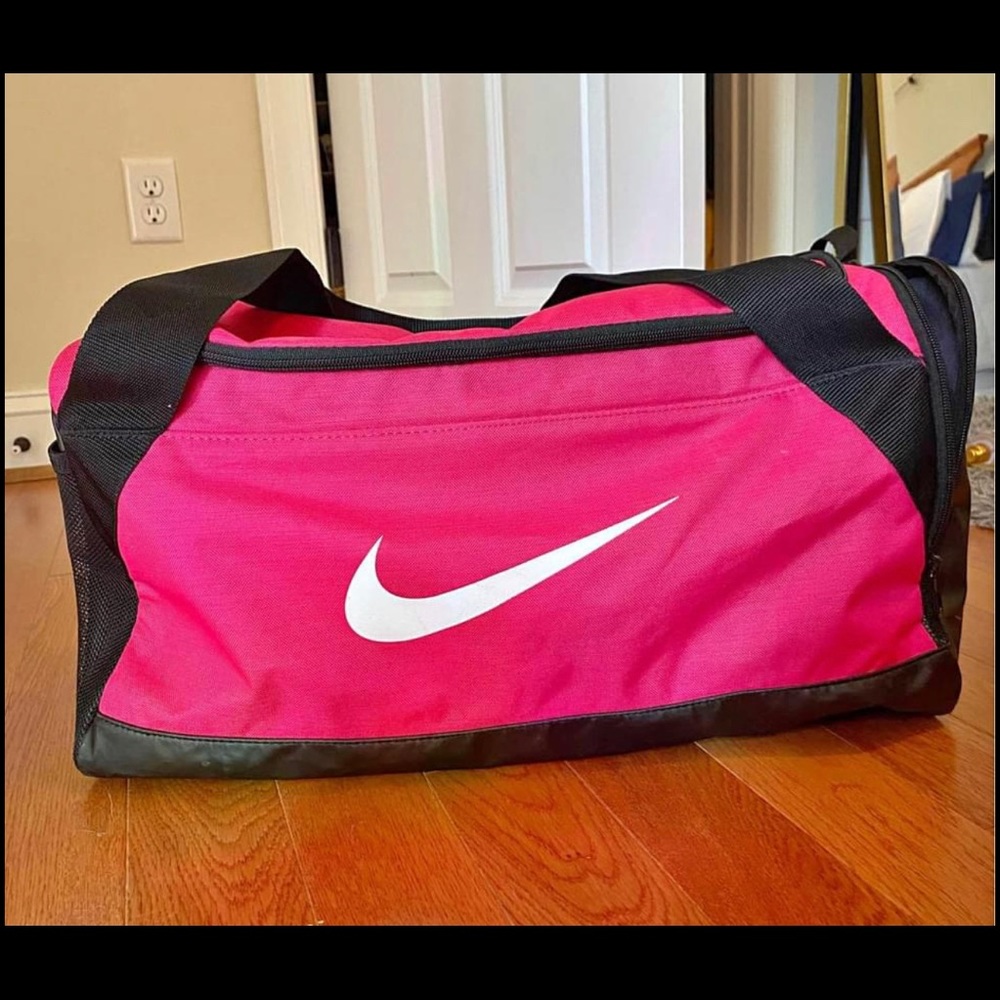 ❌SOLD❌ nike duffle bag